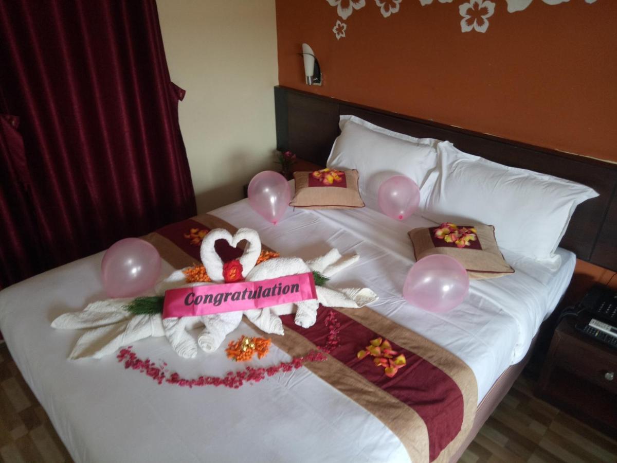 Vision Safari Pvt Ltd Hotel Sauraha Exterior photo