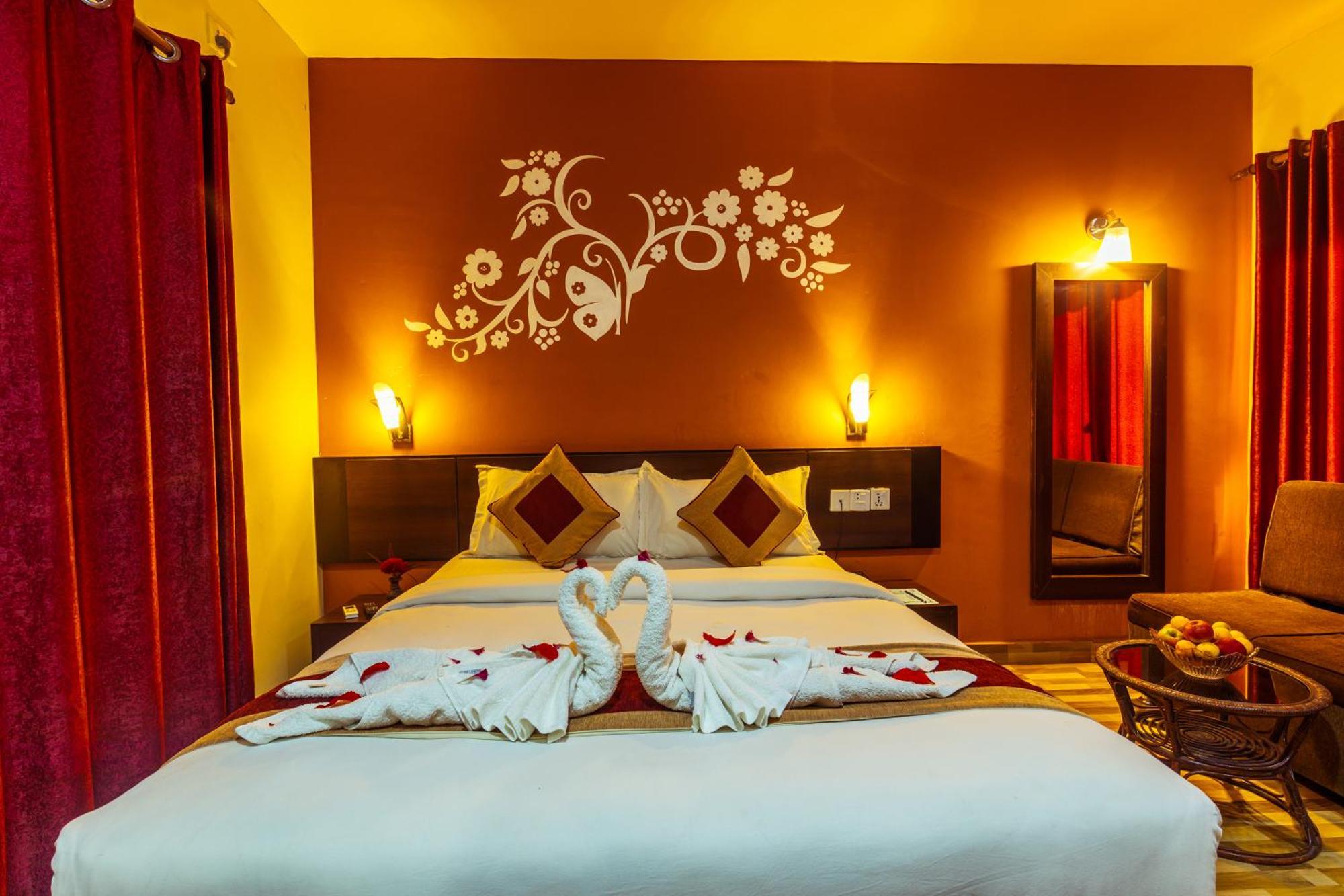 Vision Safari Pvt Ltd Hotel Sauraha Exterior photo